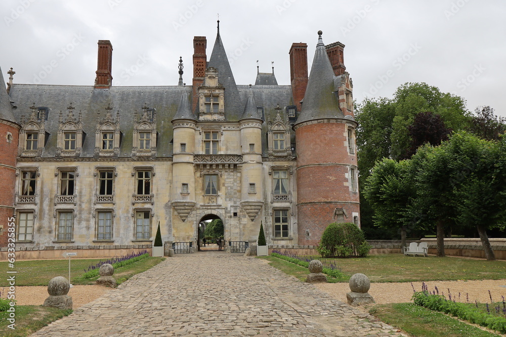 Le château de Maintenon, construit au 17eme siècle, village de Maintenon, département de l'Eure et Loir, France