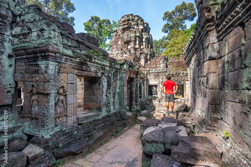 inside the amazing angkor wat temples, cambodia