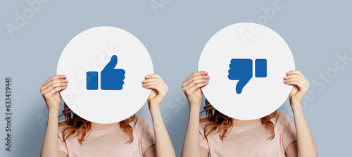 like dislike concept. Choose between like and dislike