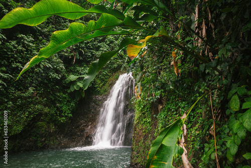 Foto Stunning view of a Seven Sisters Waterfalls with lush vegetation in the Grand Et