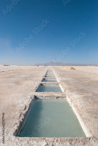 Photograph of Sales of Argentina's extraction pools. Important Sodium and Lithium production pole. (ID: 633479446)