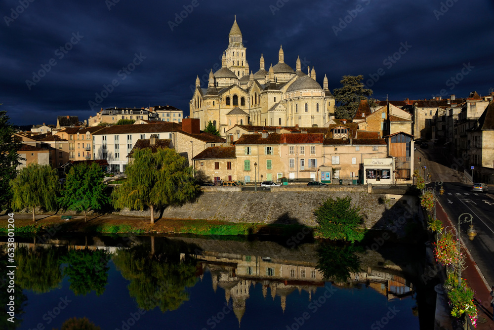 Périgueux, Dordogne, Aquitaine, France, Europe - Saint-Front Cathedral just before storm, bridge over Isle River, World Heritage Sites of the Routes of Santiago de Compostela in France