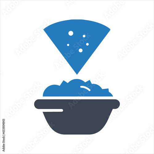 Tortilla chip and guacamole icon