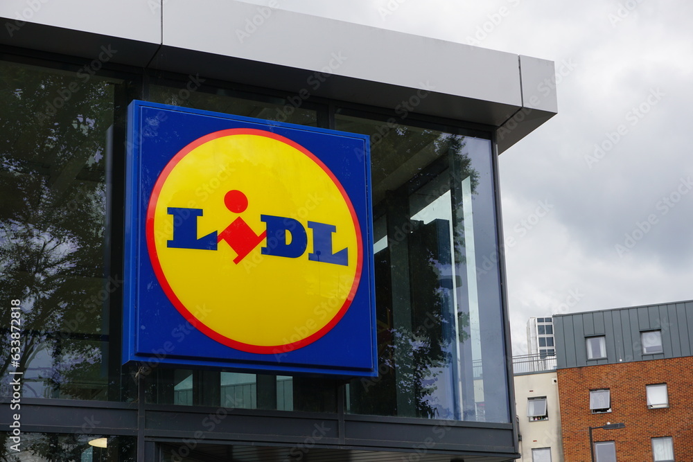 Southampton England 21 July 2023 Grocery store Lidl sign and logo