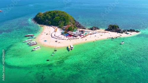 High angle view of Koh Khai Nok, Khai Nai, white beach and blue sea with tourists on holiday in Phuket, Thailand.	 photo