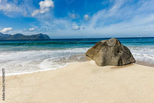 Sandstrand Hauklandstrand  auf den Lofoten in Norwegen
