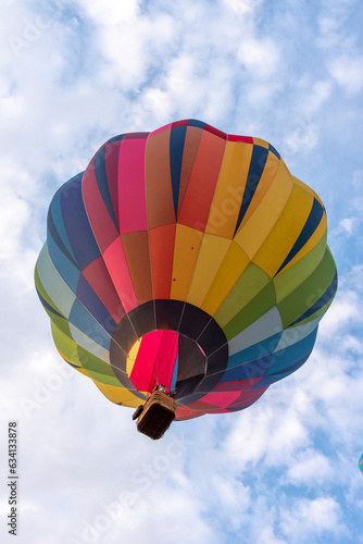 Obraz na płótnie Hot Air Balloon Festival with colorful balloons w salonie