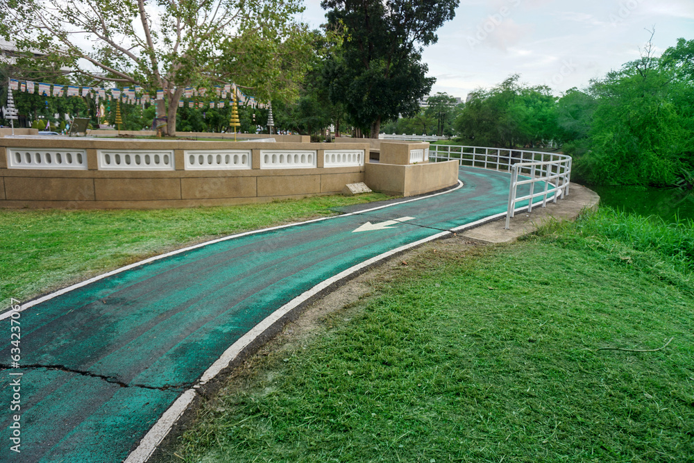 Fototapeta premium walkway in the modern city