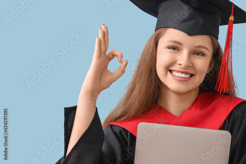 Female graduate student wit...