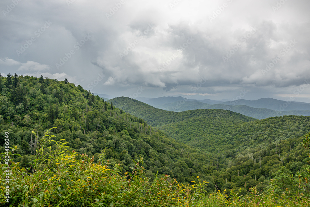 Fototapeta premium blue ridge mountain storms