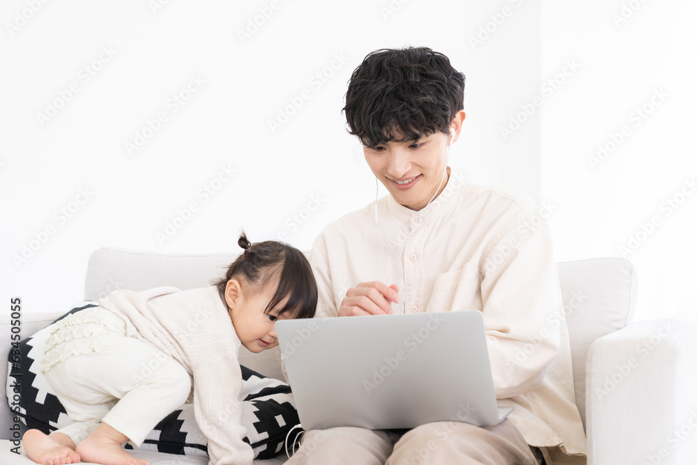お父さんと赤ちゃん パソコン お父さんと赤ちゃん パソコン
