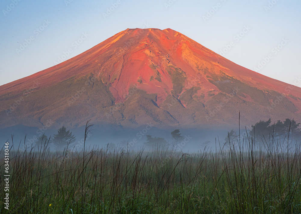 梨ヶ原から赤富士