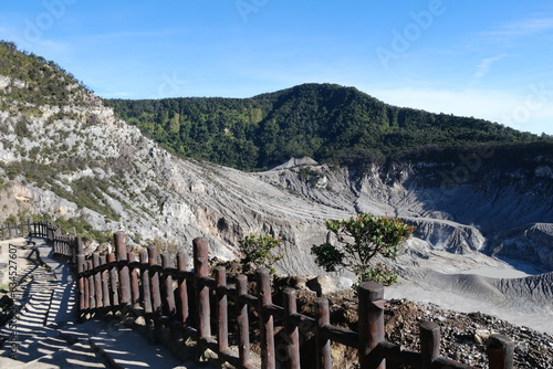 Картината върху платно view of Tangkuban Perahu volcano mountain with bluesky in the morning