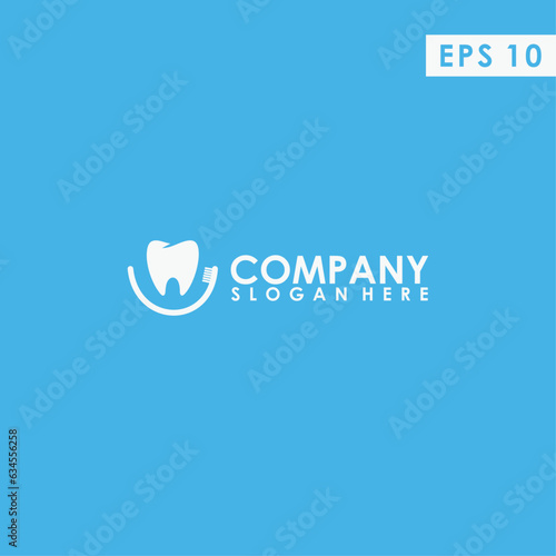 Tooth With Brush Logo Design Vector Template. Dentist Stomatology Medical Doctor Logotype Concept Icon.
