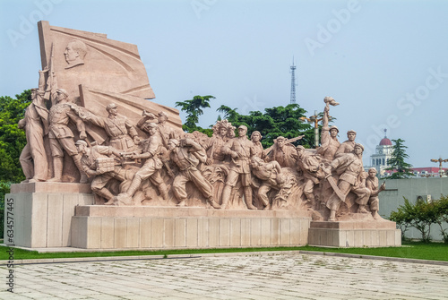 Fotografía Statue of the People's Heroes of the Communist Revolution, in Tiananmen Square,