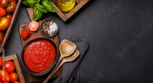 Rich homemade tomato sauce