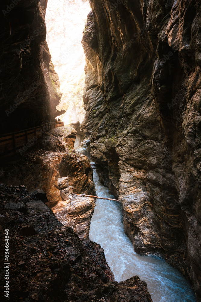 Lichteinfall in eine Klamm in den Alpen in Österreich Lichteinfall in eine Klamm in den Alpen in Österreich