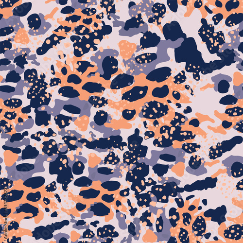 Creative abstract leopard skin seamless pattern. Textured camouflage background. Trendy animal fur wallpaper.