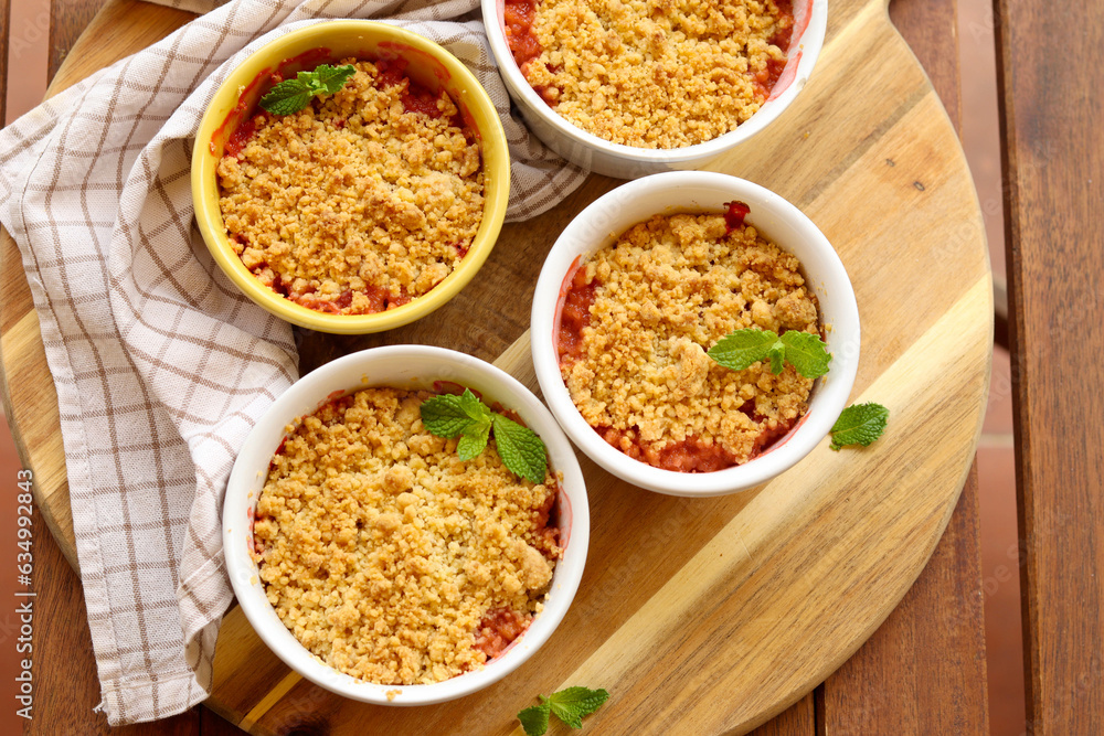 Peach and strawberry crumble Peach and strawberry crumble