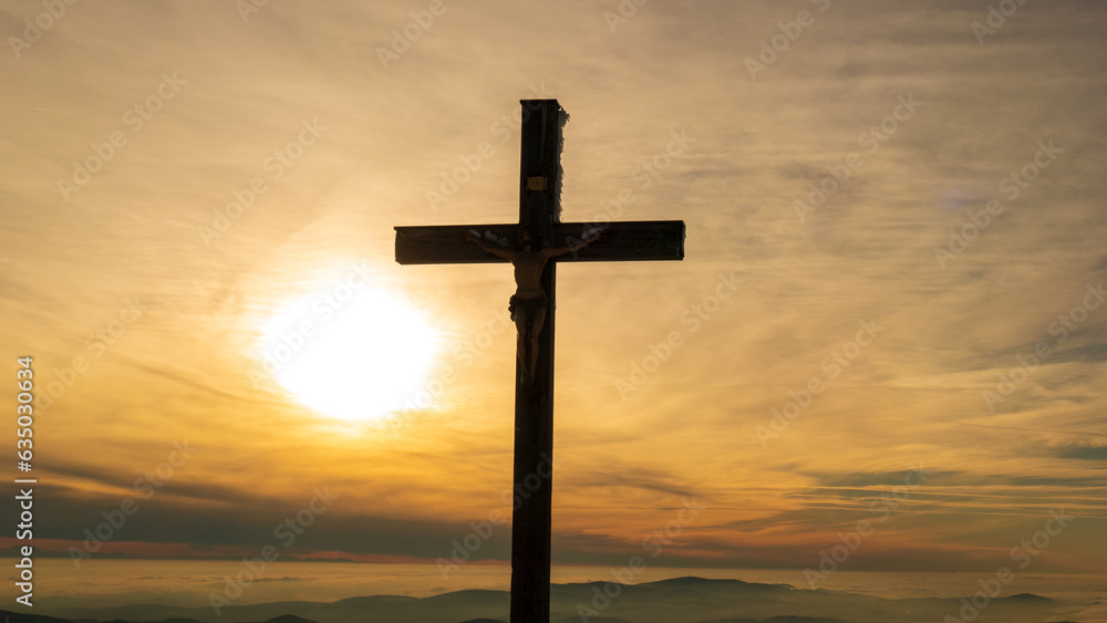 Lusen Gipfelkreuz bei Sonnenuntergang im Bayerischen Wald Lusen Gipfelkreuz bei Sonnenuntergang im Bayerischen Wald