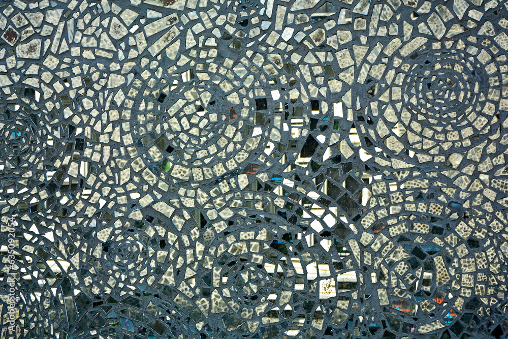 Naklejka premium mirror mosaic, mirror wall, picture from pieces, mozaika lustrzana, lustrzana ściana, obraz z kawałków 