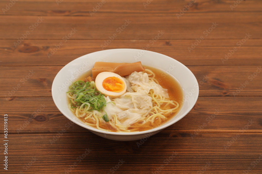 ワンタン麺 ワンタン麺