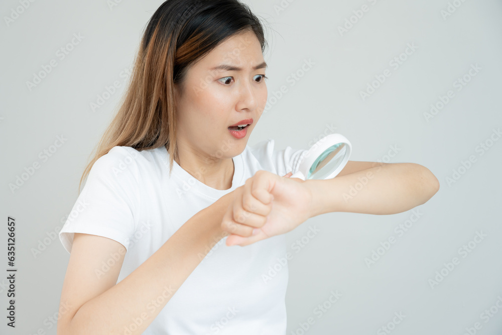 skin problem and beauty. Young woman scratch body has itchy skin from skin allergic, steroid allergy, sensitive skin, red from sunburn, chemical allergy, rash, insect bites, Seborrheic Dermatitis. skin problem and beauty. Young woman scratch body has itchy skin from skin allergic, steroid allergy, sensitive skin, red from sunburn, chemical allergy, rash, insect bites, Seborrheic Dermatitis.