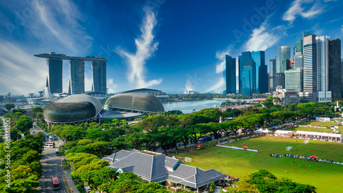 Obraz na plátně Singapore city skyline of business district downtown in daytime.