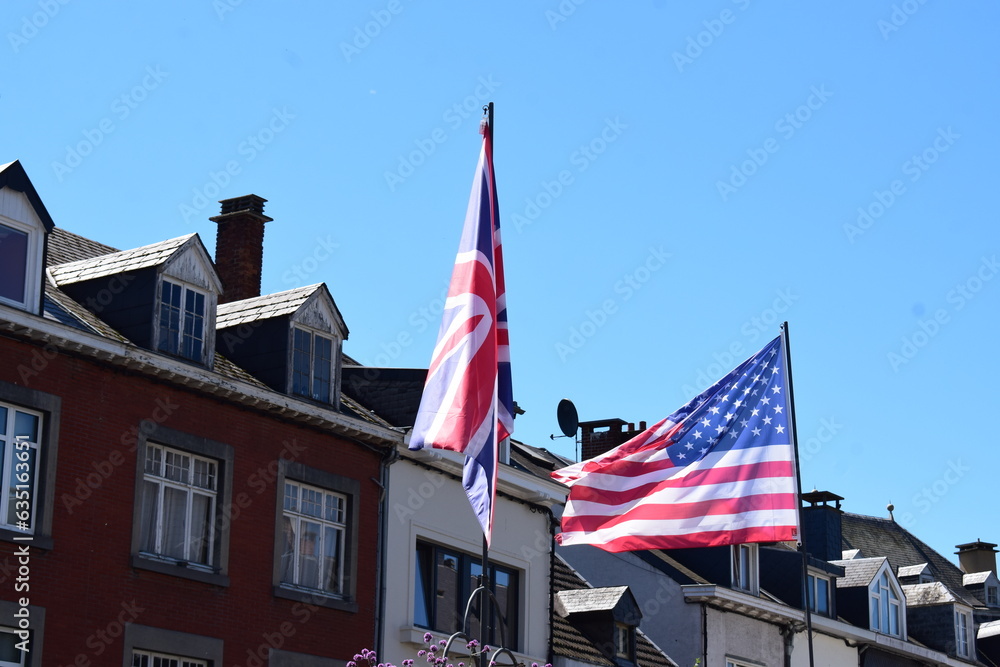 flags of UK and USA