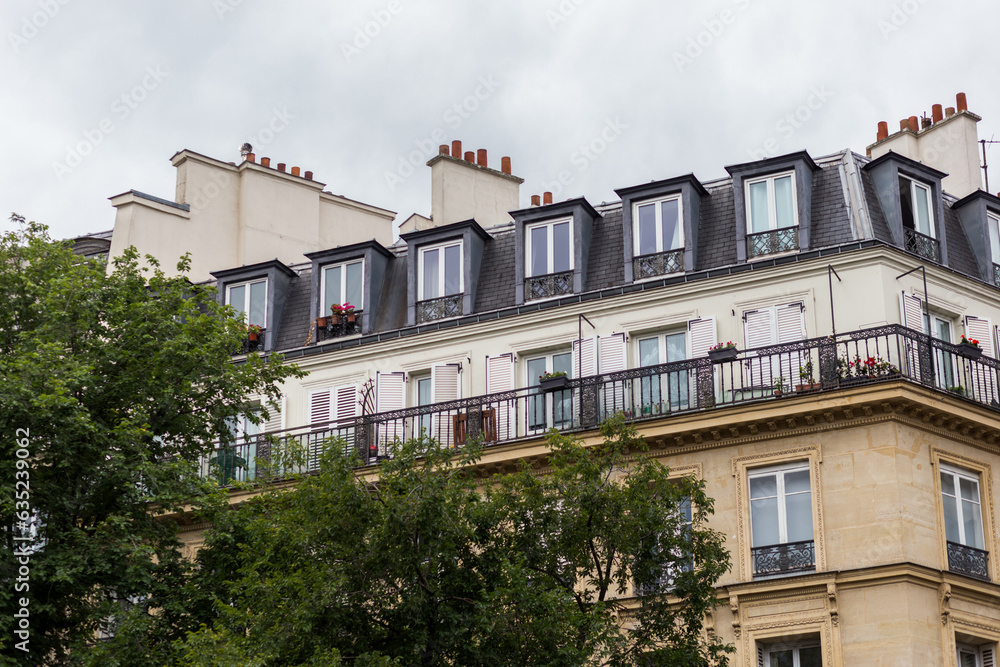 Obraz premium building in the city
