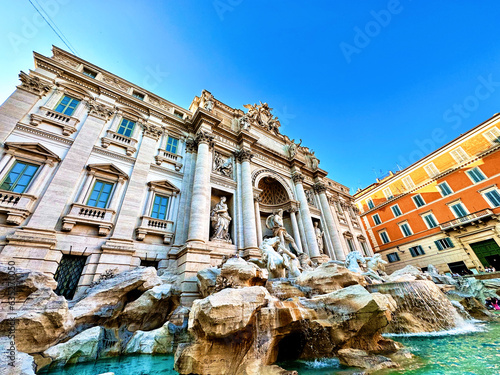 Famous Italian Fontana di Trevi: Amazing View of Rome's Iconic Water Fountain