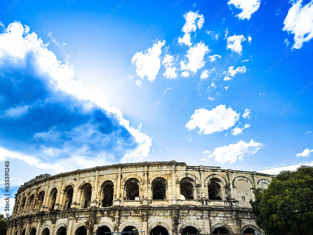 The Ultimate Guide to Nimes: History, Architecture, and Art