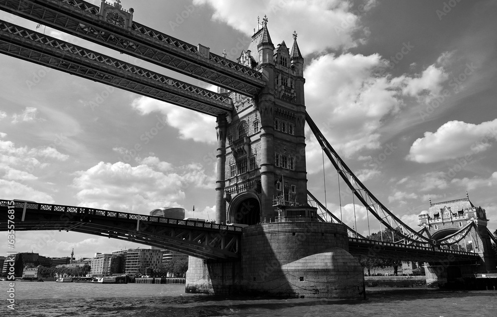 Fototapeta premium Tower Bridge is a Grade I listed combined bascule and suspension bridge in London, built between 1886 and 1894, designed by Horace Jones