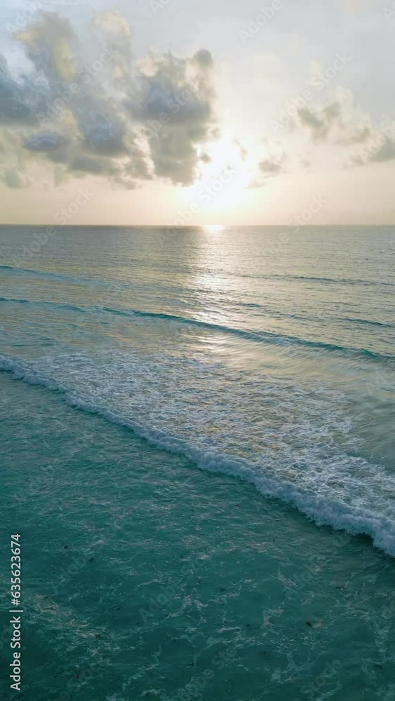 Amanecer en la playa de Cancún