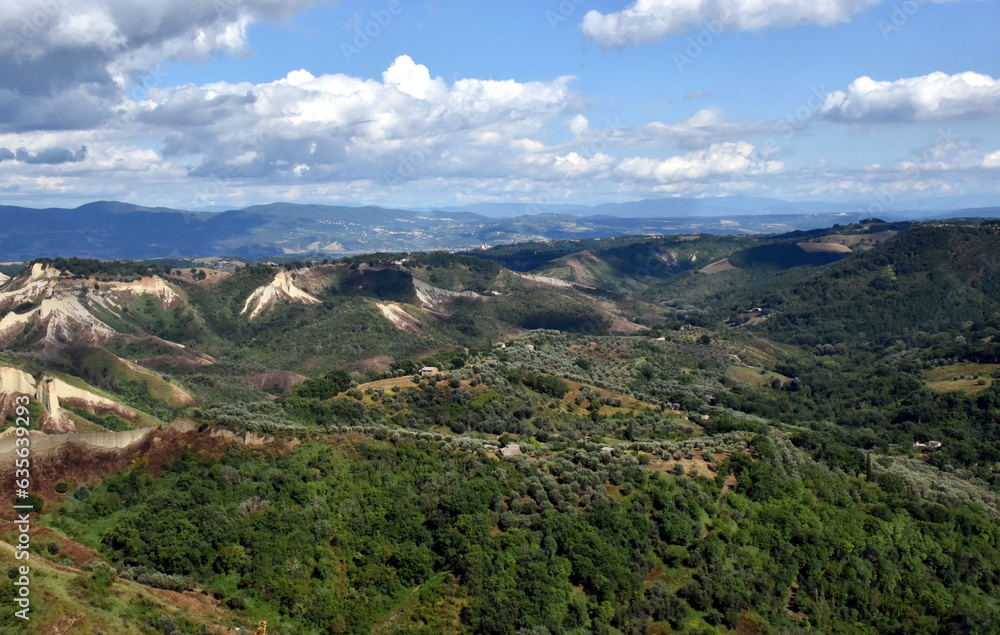 Canyonlandschaft bei Bagnoregio im Latium