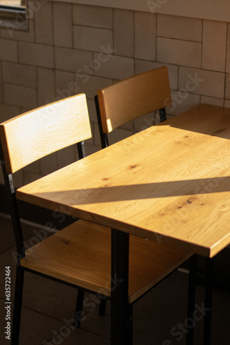 table with good lighting 