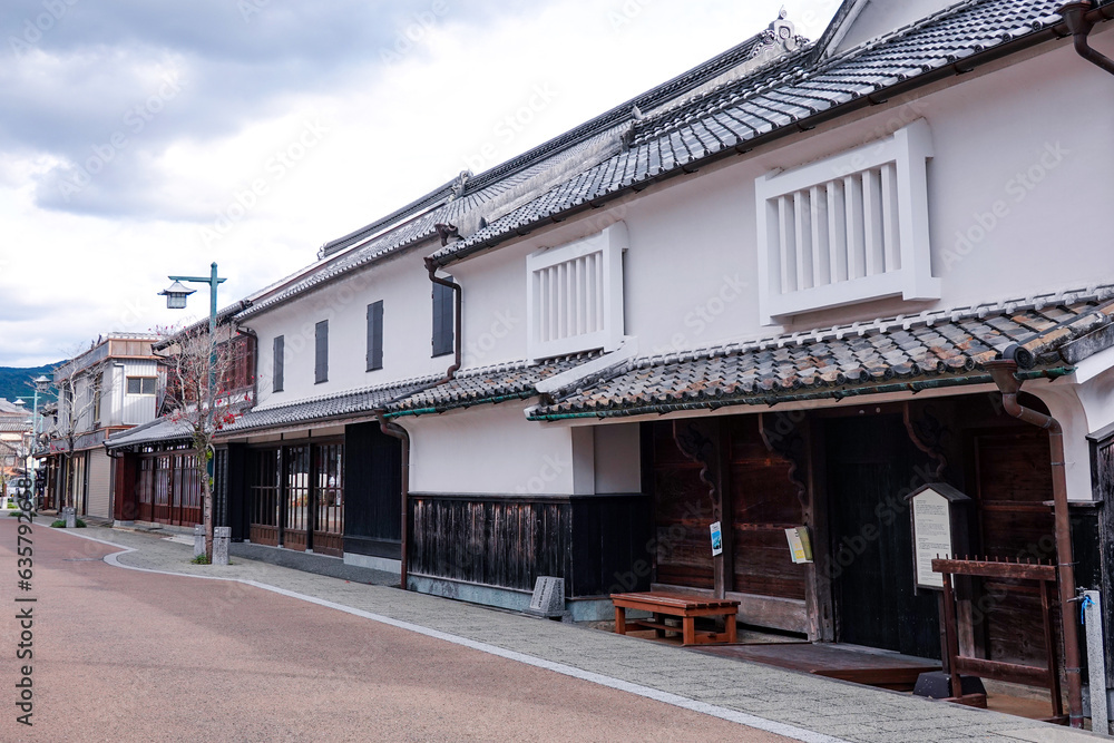 旧長崎街道 塩田津の伝統的な町並み(佐賀県嬉野市) 旧長崎街道 塩田津の伝統的な町並み(佐賀県嬉野市)