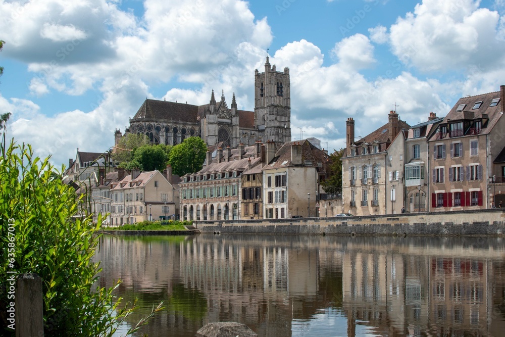 Photo de la ville d'Auxerre depuis les quais