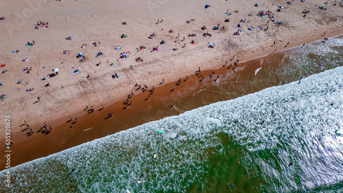 Praia Carcavelos Portugal Lisboa Verão Europa Cascais Surf Ondas Mar Oceano Atlântico Ondas Azul Verde Paisagem Natural Natureza Português Portugal Marginal Freguesia Portuguesa Forte São Julião Barra