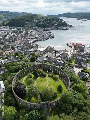 Cuadro en lienzo Aerial view of McCaig's Tower and Battery Hill, located in Oban, Scotland