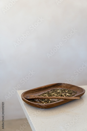 organic tea leaves 
