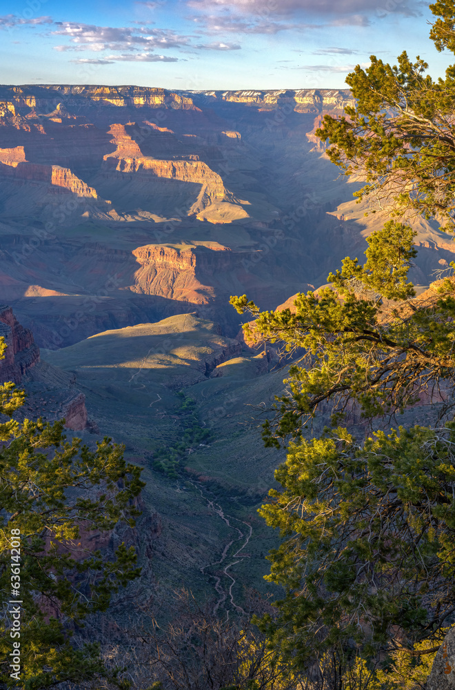 Fototapeta premium The famous Grand Canyon in Arizona just before sunse