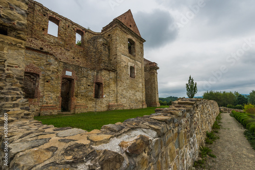 Fototapeta Naklejka Na Ścianę i Meble -  ruins of the monastery of the Barefoot Carmelites in the Bieszczady Mountains