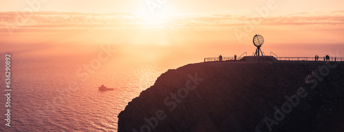 soleil de minuit au cap nord - Nordkapp