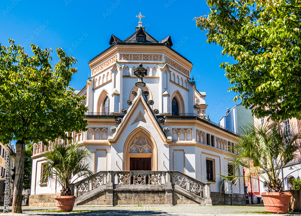 Fototapeta premium historic buildings at the famous old town of Rosenheim