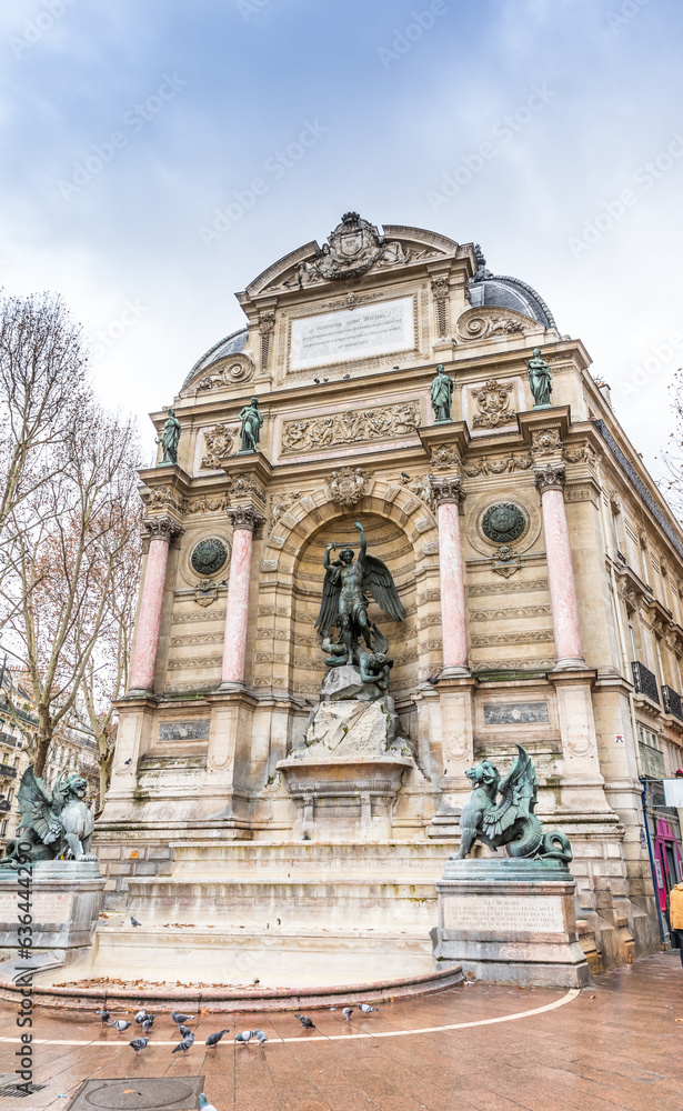 Obraz premium Fontaine Saint-Michel in Paris