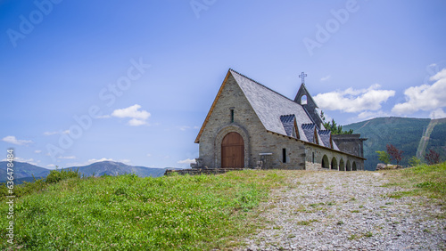 capilla en A Paicega, pueblo obrero que se encuentra en lo alto de una colina de la presa de Grandas de Salime, Asturias