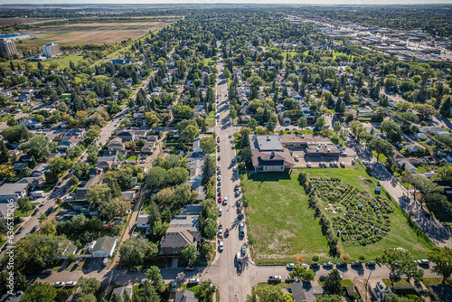 Fototapeta Aerial Ambiance: Grosvenor Park, Saskatoon, Saskatchewan Revealed