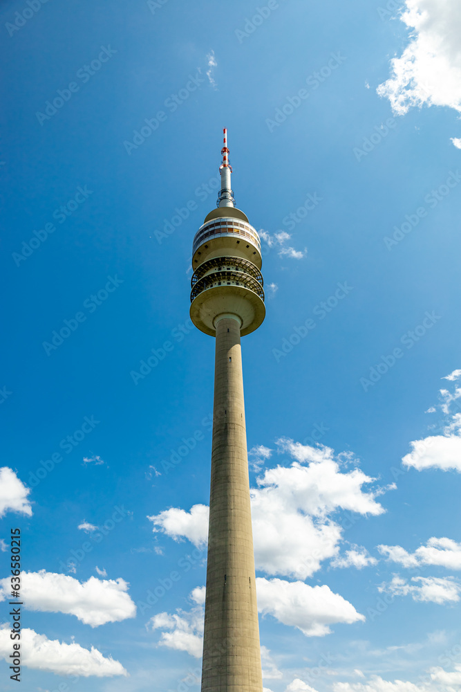 Naklejka premium Tagesausflug in die Bayrische Hauptstadt München an einen sonnigen Sommertag - Bayern - Deutschland