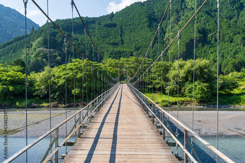 田舎の吊り橋